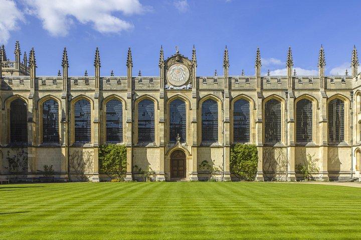 ロンドン・オックスフォード、ストラトフォード、コッツウォルズからのプライベート日帰り旅行