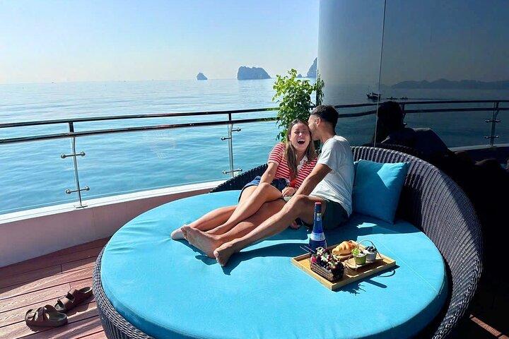 Van Cat Ba: Geweldige zonsondergangtour in Lan Ha Bay op luxe cruise