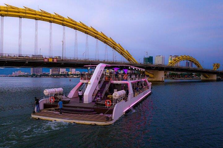 Da Nang: Poseidon Cruise med middag og Dragon Bridge Show