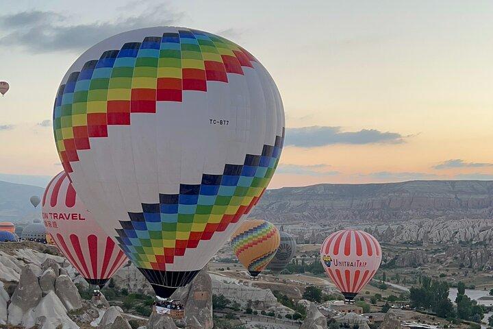 Vol en montgolfière en Cappadoce avec Rainbow Balloons