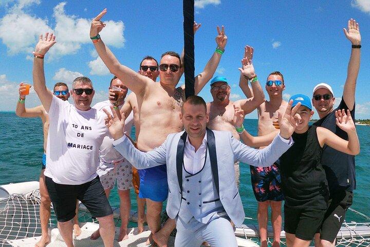Catamarán privado con barra libre