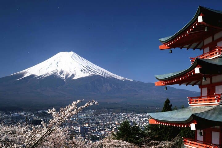 Mt.Fuji day trip with English Speaking Chauffer
