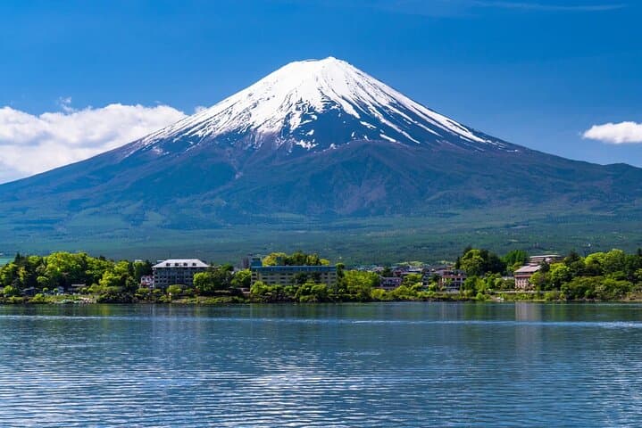 Mt.Fuji day trip with English Speaking Chauffer
