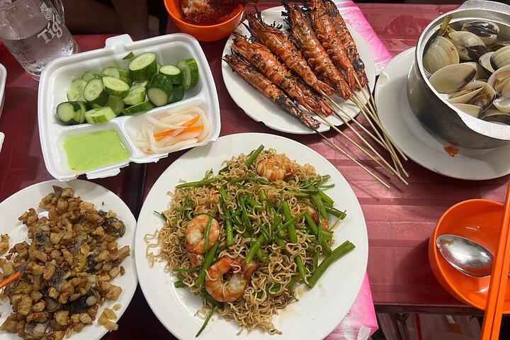 Excursión privada a la ciudad de Hanói con Street Food Experience y acuario