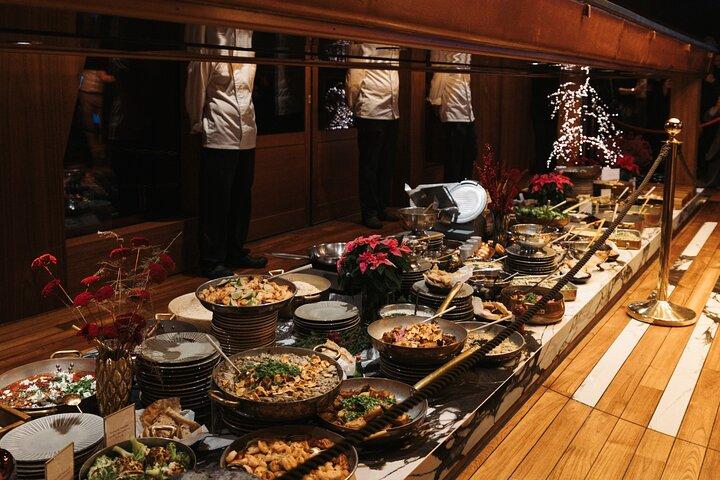 Budapeste: Premium Dinner Cruise-Live Música e bebidas ilimitadas