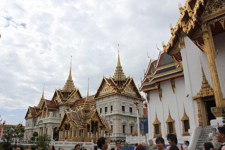 Excursión de medio día a Bangkok en Grand Palace, Wat Pho y Wat Arun