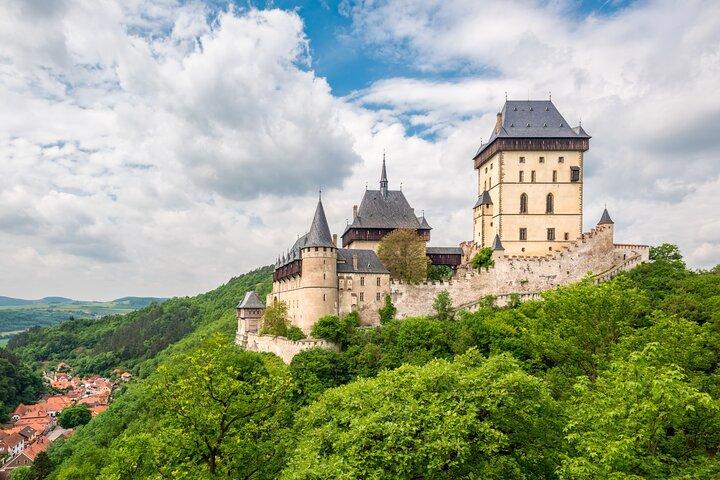 Kasteel Karlstejn en Steengroeve Amerika Semi Privé