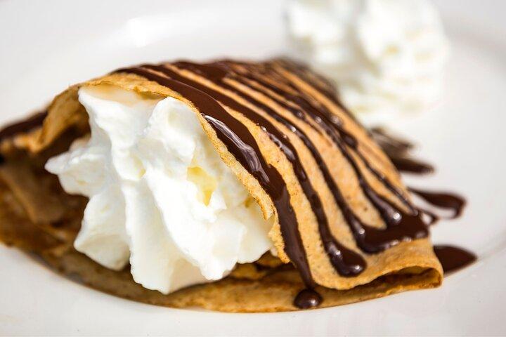 French Crêpe Making Class in Central Paris (Includes Cider)