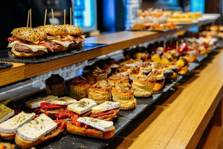 Tapas-Tour durch Madrid in einer kleinen Gruppe