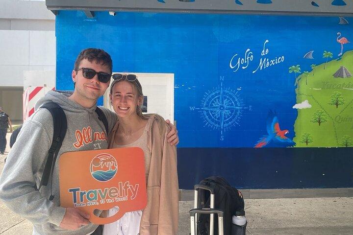 Transporte privado ida y vuelta de aeropuerto de Cancún a hoteles