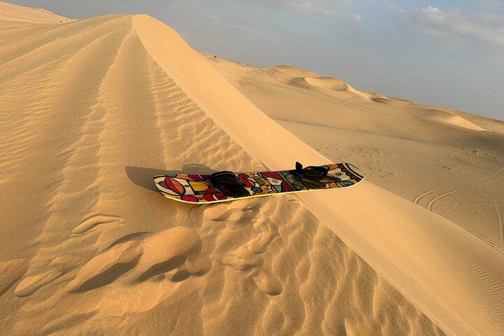 Abu Dhabi Stadtrundfahrt mit Wüstensafari & Grillabendessen