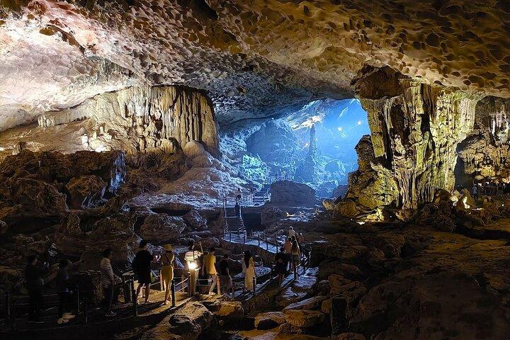 Hercules 5-Sterne-Kreuzfahrt Ganztägige Halong Bay Tour von Hanoi