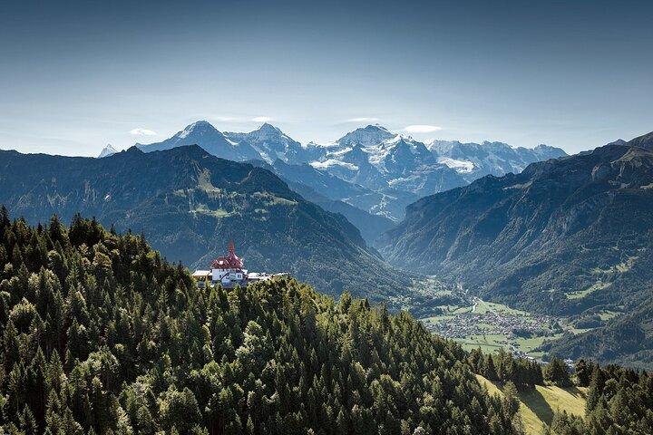 Laghi e cime di Interlaken con attività opzionali da Zurigo
