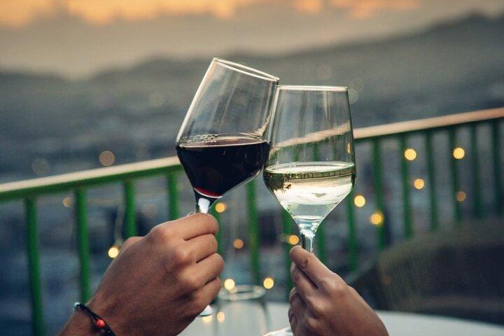 Tour privato al tramonto di Atene e cena con vista panoramica sulla città