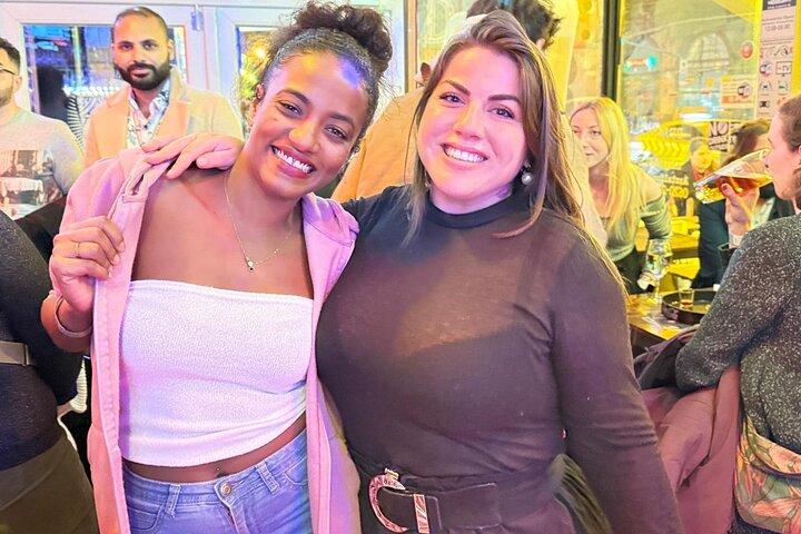Budapest Pub Crawl & Ruin Bar Tour – Tiros gratis y entrada VIP