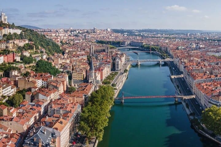 Lyon Saint Exupéry Airport (LYS) Private Transfer to Lyon City