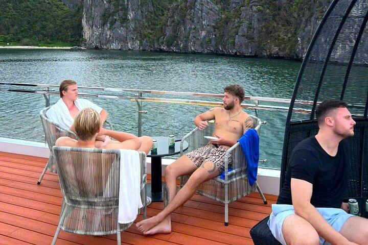 Inoubliable Lan Ha Bay Sunset Tour en croisière de luxe au départ de Cat Ba
