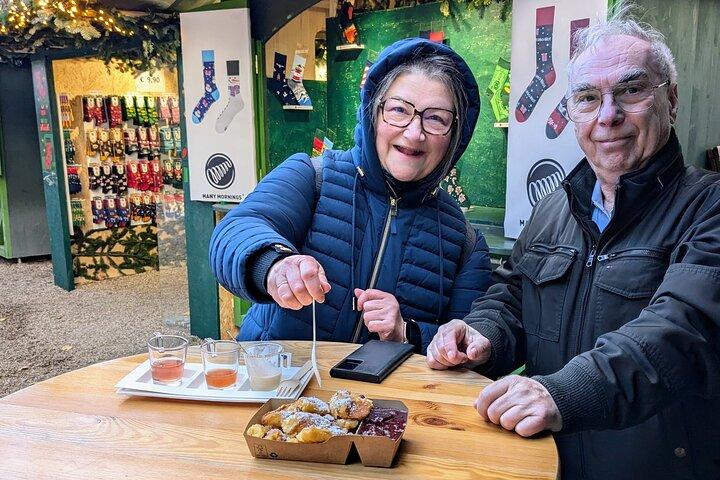 Visita guiada ao Mercado de Natal de Viena com comida e bebida