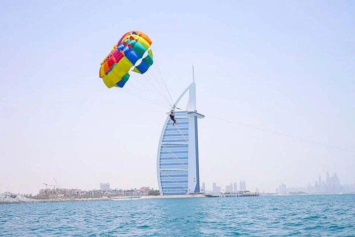 Parasailing Experience in Dubai Marina