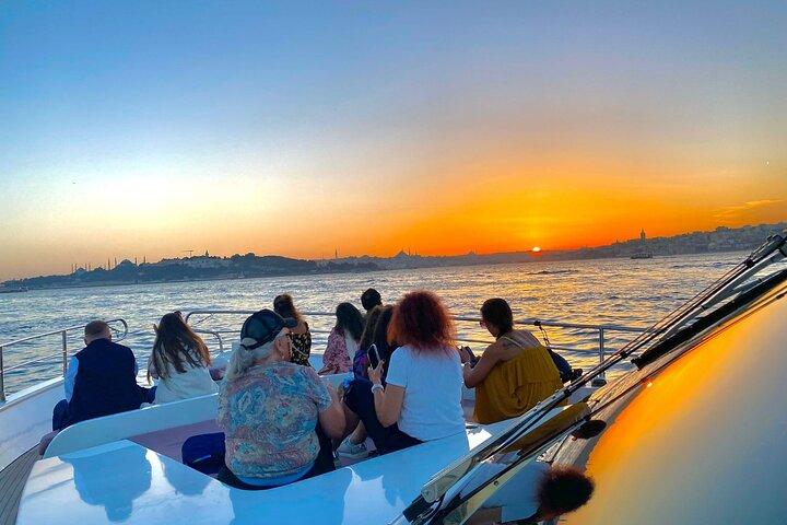 Bosphorus Sunset Cruis : Guida - Snack e bevande