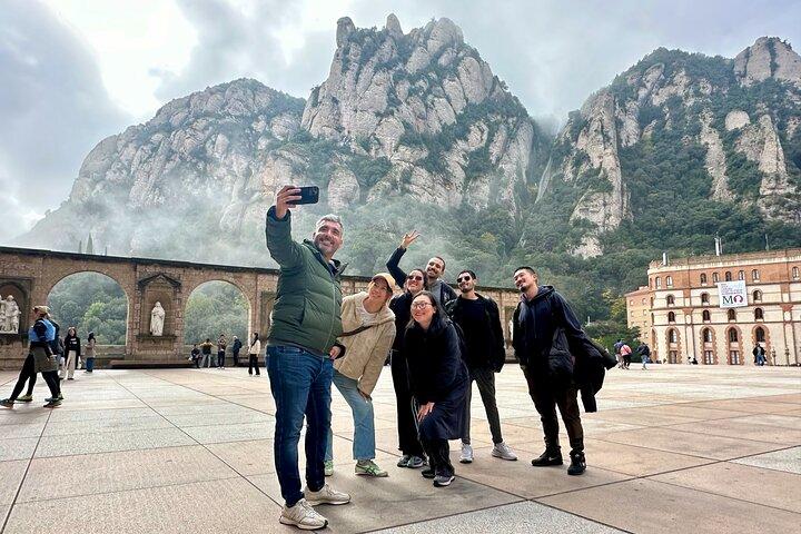 Halbprivate Montserrat Tour ab Barcelona