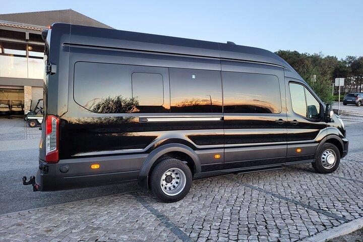 Lissabon Airport Group Transfer til Cascais eller Estoril (Van Service)
