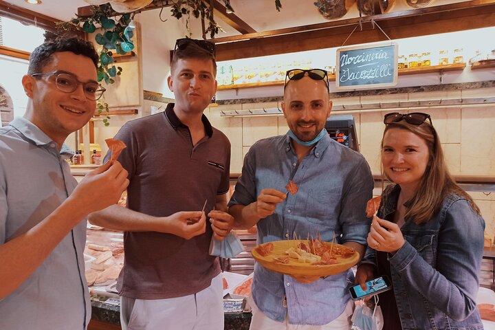 Roma: tour enogastronomico di 4 ore di Trastevere di notte