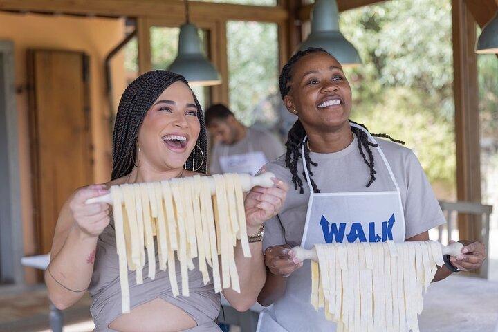 Florence Pizza or Pasta Class & Gelato Making em uma fazenda da Toscana