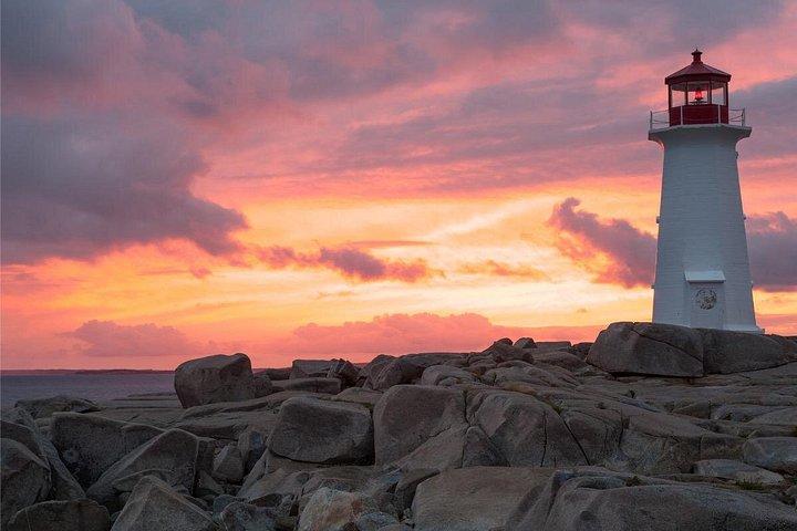 Full Day Halifax Tour with Local Guide – Private Group Tour