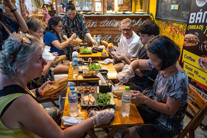 Tour gastronomico del vecchio quartiere ad Hanoi