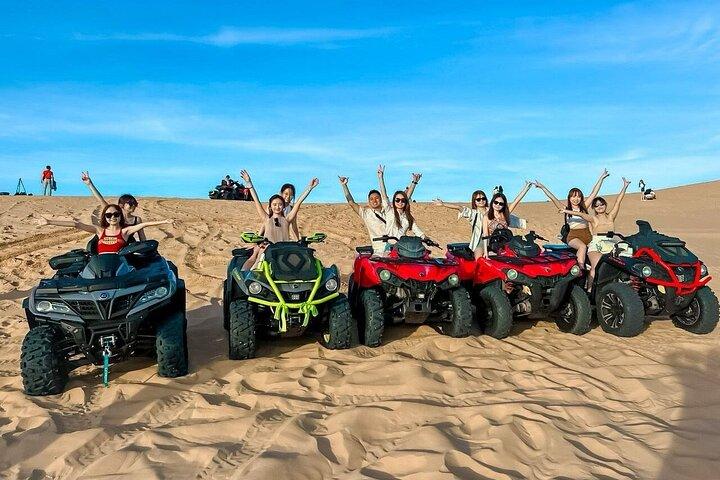 Découvrez les merveilles de Mui Ne: Sand Dunes Jeep Adventure, Guide local