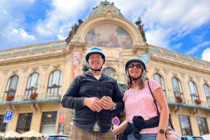 Die Highlights von Prag auf eBike oder Elektroroller