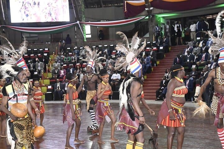 Giraffe Centre and Bomas of Kenya Tour