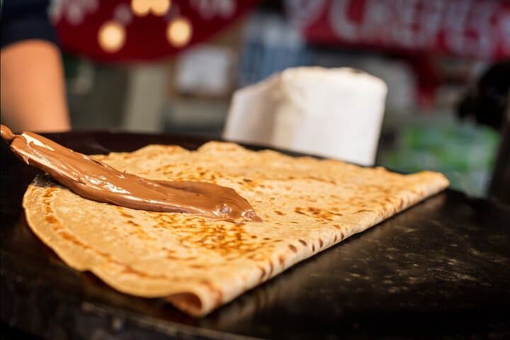 Chocolate and Pastry Walking Tour in Montmartre, Paris