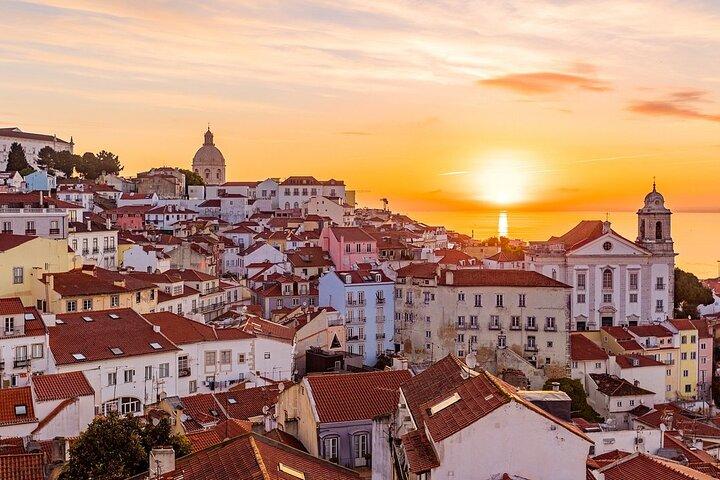 Lisbon Airport (LIS) Private Transfer to Lisbon City/Hotels