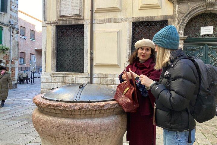 Veneza Negra: Fantasmas, Crimes, Lendas e Spritz