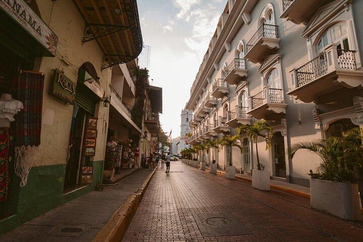 #1 Walking Tour af Casco Viejo Panama med frokost inkluderet