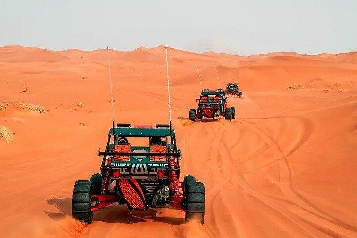 Morgendliche Wüstensafari mit Red Dune Buggy und Kamelritt Dubai