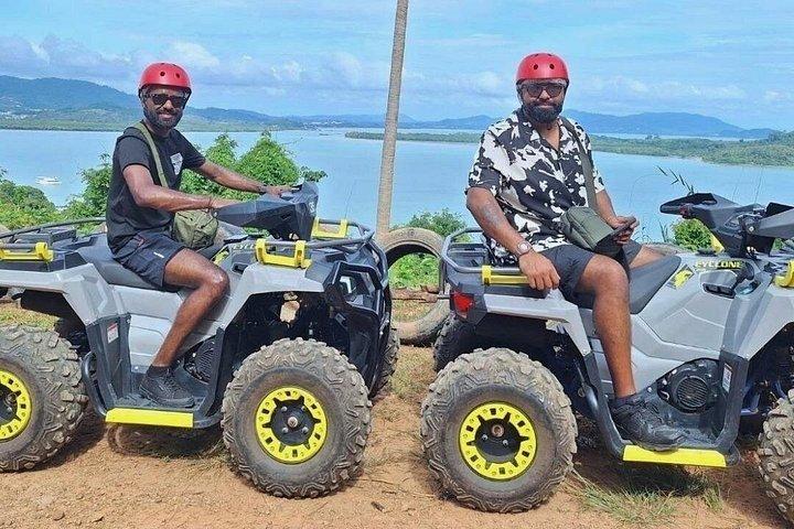 極上のATV、プーケットに秘密のビューポイントを持つジャングルジップライン