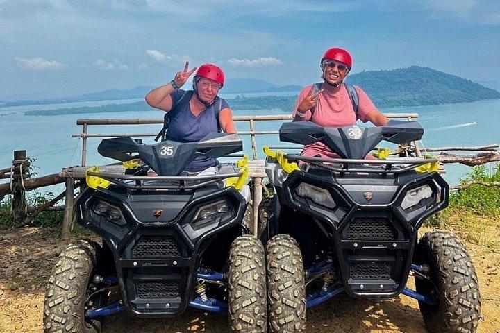 極上のATV、プーケットに秘密のビューポイントを持つジャングルジップライン