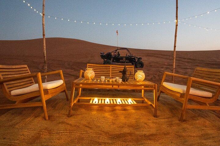 Dune Buggy & privédiner in de duinen in Mleiha National Park
