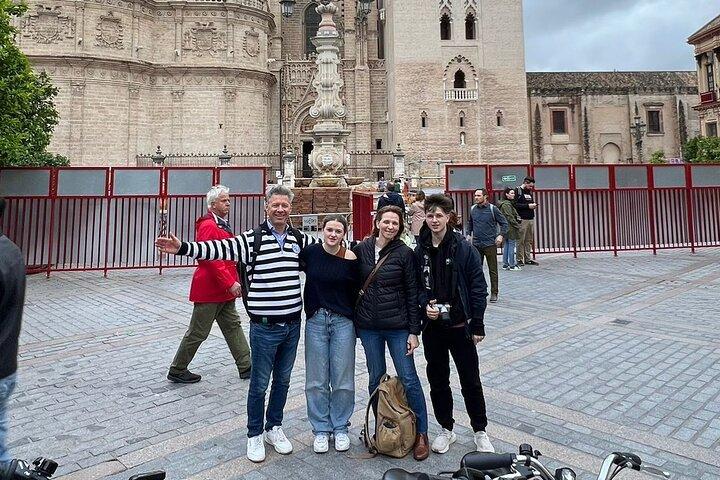 Tour in bicicletta di Sevilla flamenca e spettacolo di flamenco
