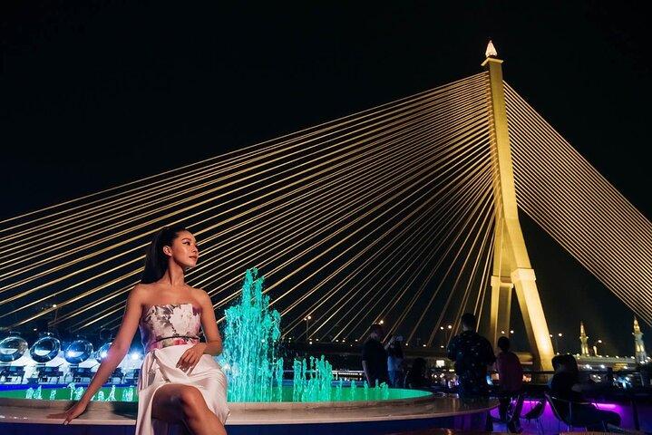 Bangkok Grand Pearl Dinner Cruise with Iconic River Views