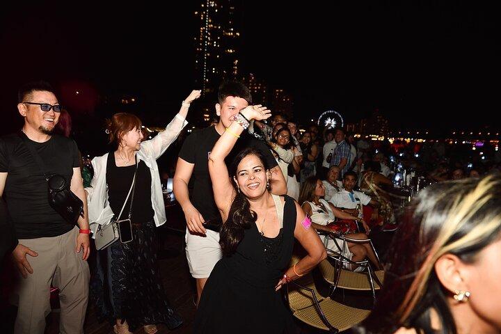 Bangkok Grand Pearl Dinner Cruise with Iconic River Views