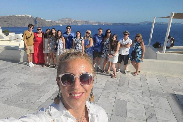Santorini Private Customizable Tour: Highlights & Hidden Gems