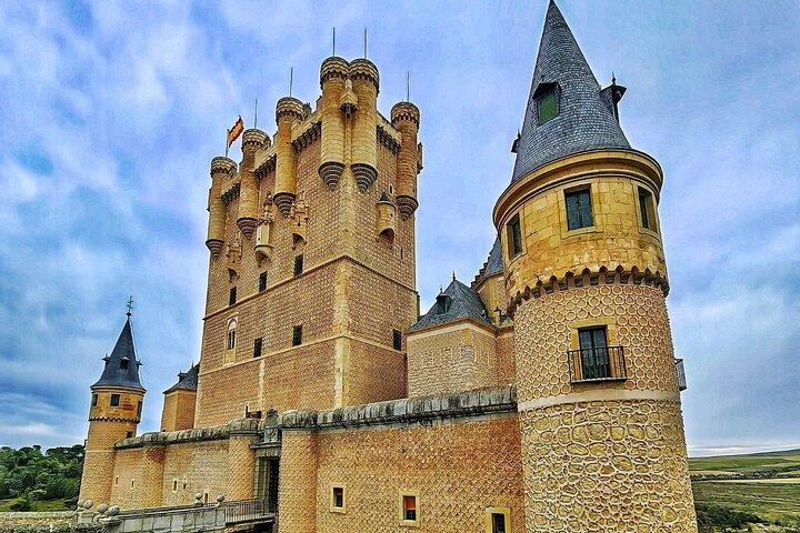 Segovia and small group family winery tasting from Madrid