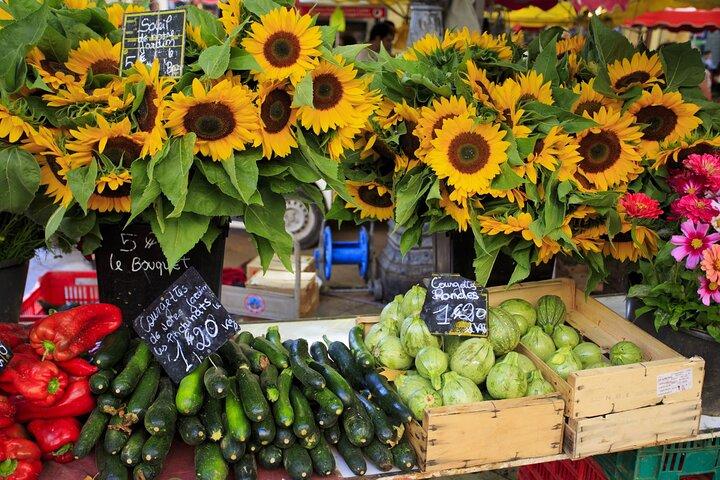 Mercato provenzale e degustazione di vini Tour condiviso di un'intera giornata da Nizza