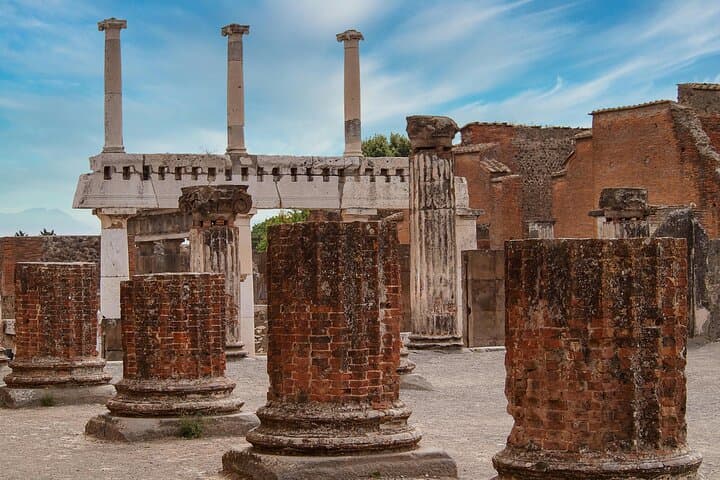 Pompeii, Sorrento and Positano: Private Tour with Archaeological Guide