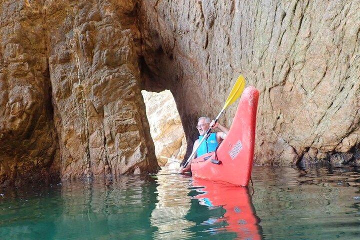 Costa Brava: Havkajak til Cueva dels Rats Penats (8:15)