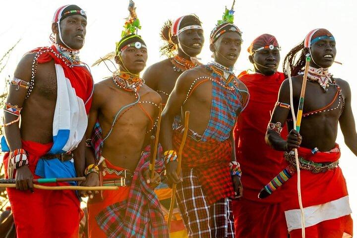 3 dagar Masai Mara mid lyx 4WD med en turné land cruiser JEEP